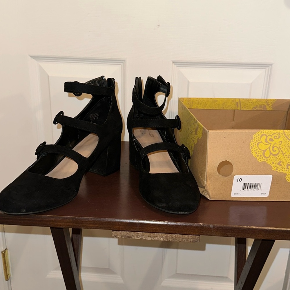 GUC Mid Height Heels